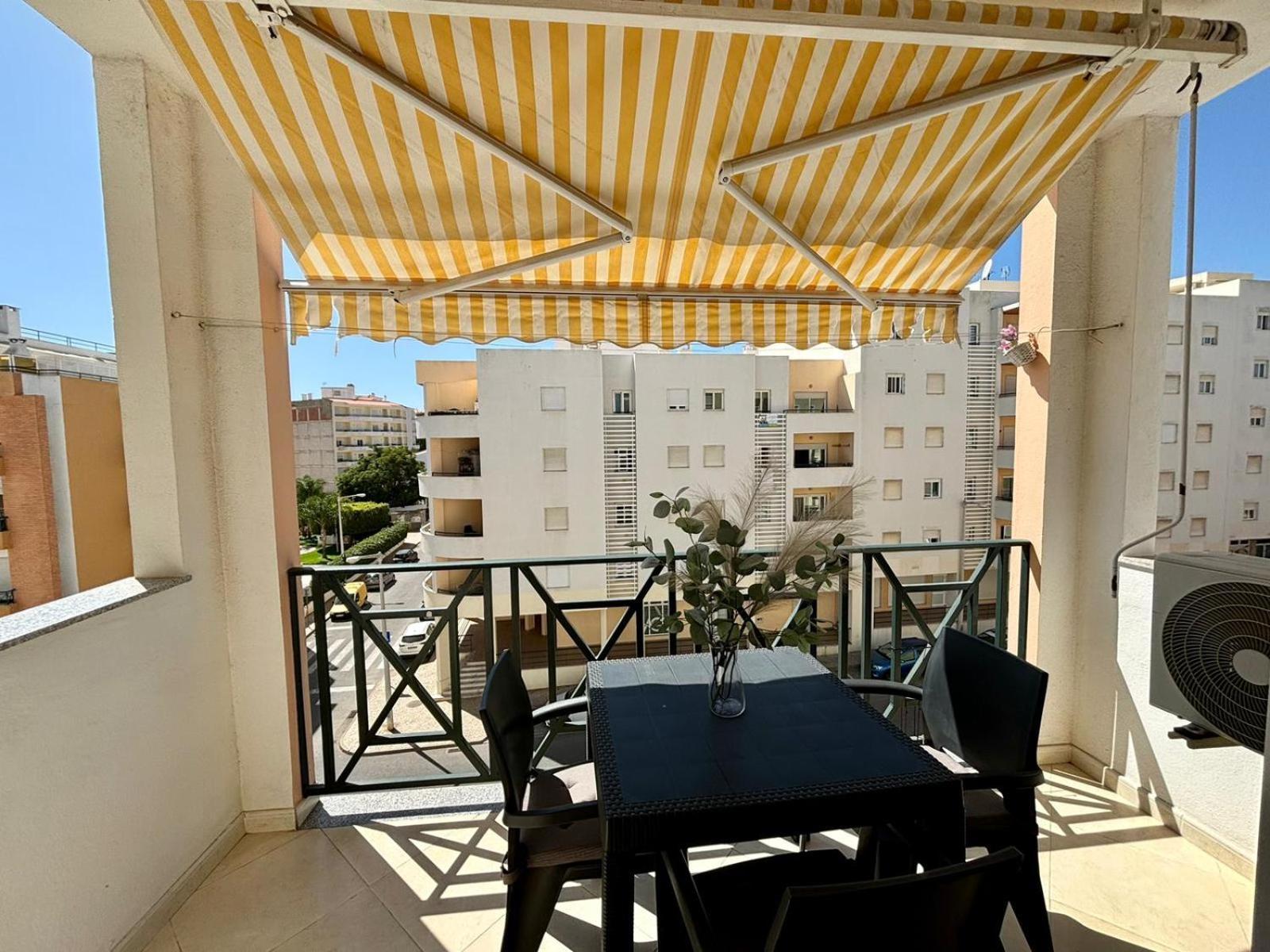 The Sunset 1 Bed Flat Short Walk Armacao Beach Armacao de Pera Exterior photo